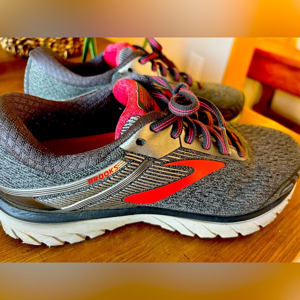 Brooks women’s Adrenaline GTS